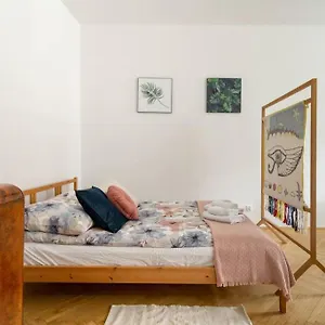  Apartment Essence Cracow Golden Location!
